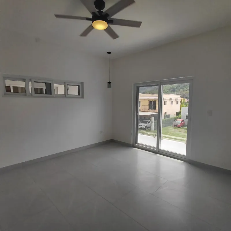 Foto 3 de Se Alquila Casa en Res. Rancho Tara, San Pedro Sula