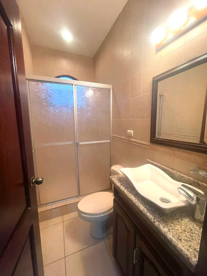 Foto 7 de Se Renta Apartamento Res. Bugambilia, San Pedro Sula
