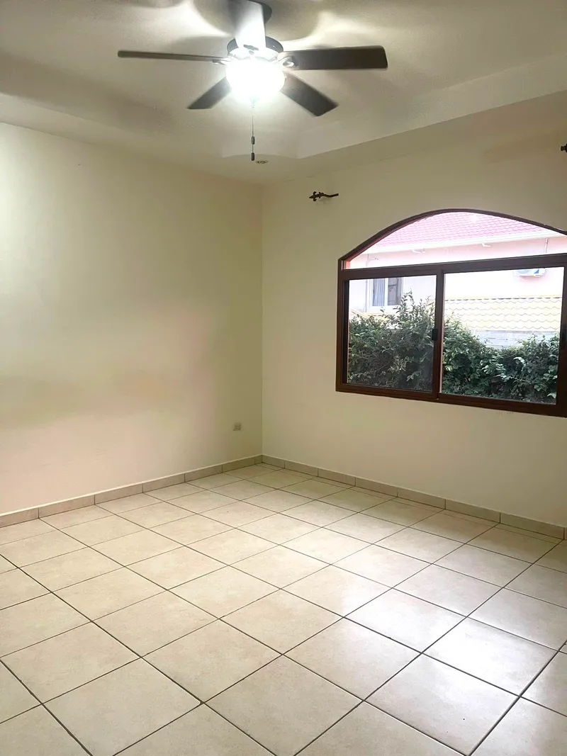Foto 8 de Se Renta Apartamento Res. Bugambilia, San Pedro Sula