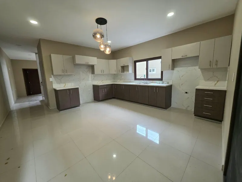 Foto 3 de En Venta Tomwhouse Villa San Lucy, San Pedro Sula