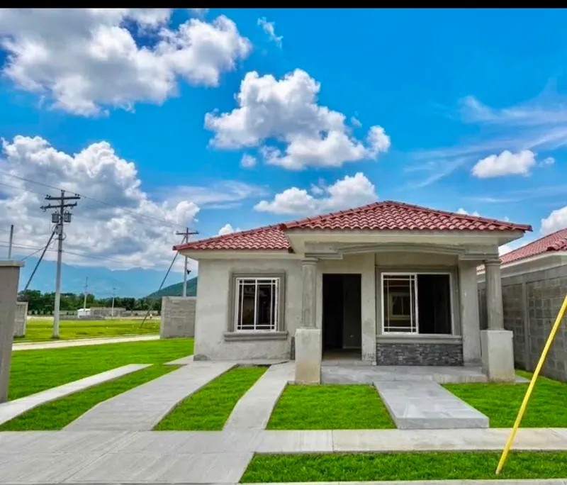 Foto 1 de VENTA DE CASA EN RES. ALTOS DE VALENCIA, San Pedro Sula