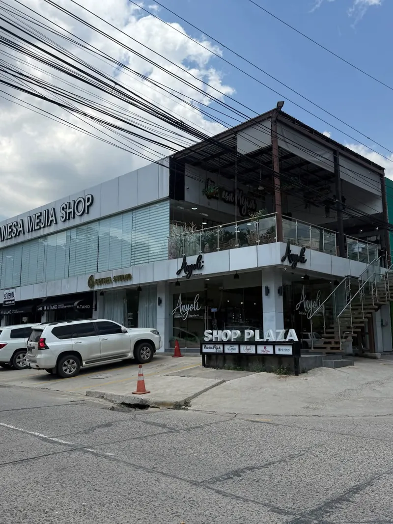 Foto 1 de Renta Local en Shop Plaza Colonia Moderna, San Pedro Sula