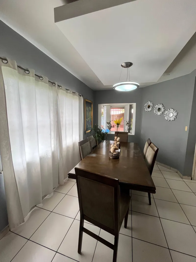 Foto 2 de VENTA DE CASA EN COLONIA LA SABANA, San Pedro Sula