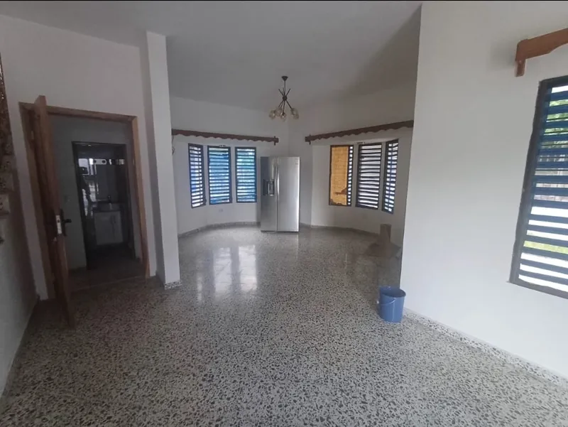 Foto 3 de Se Vende Amplia Casa de Esquina, San Pedro Sula