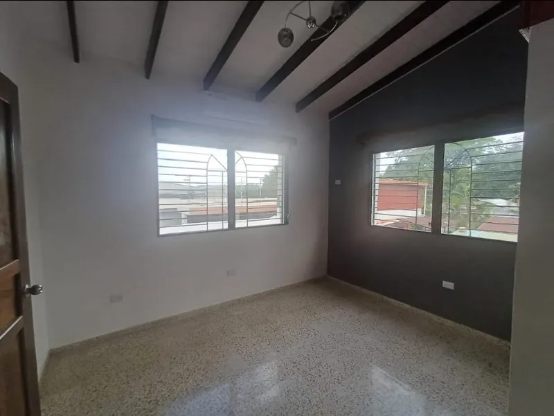 Foto 4 de Se Vende Amplia Casa de Esquina, San Pedro Sula