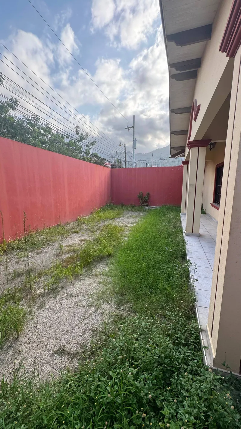 Foto 5 de SE VENDE PROPIEDAD COMERCIAL EN SECTOR MACKAY, San Pedro Sula