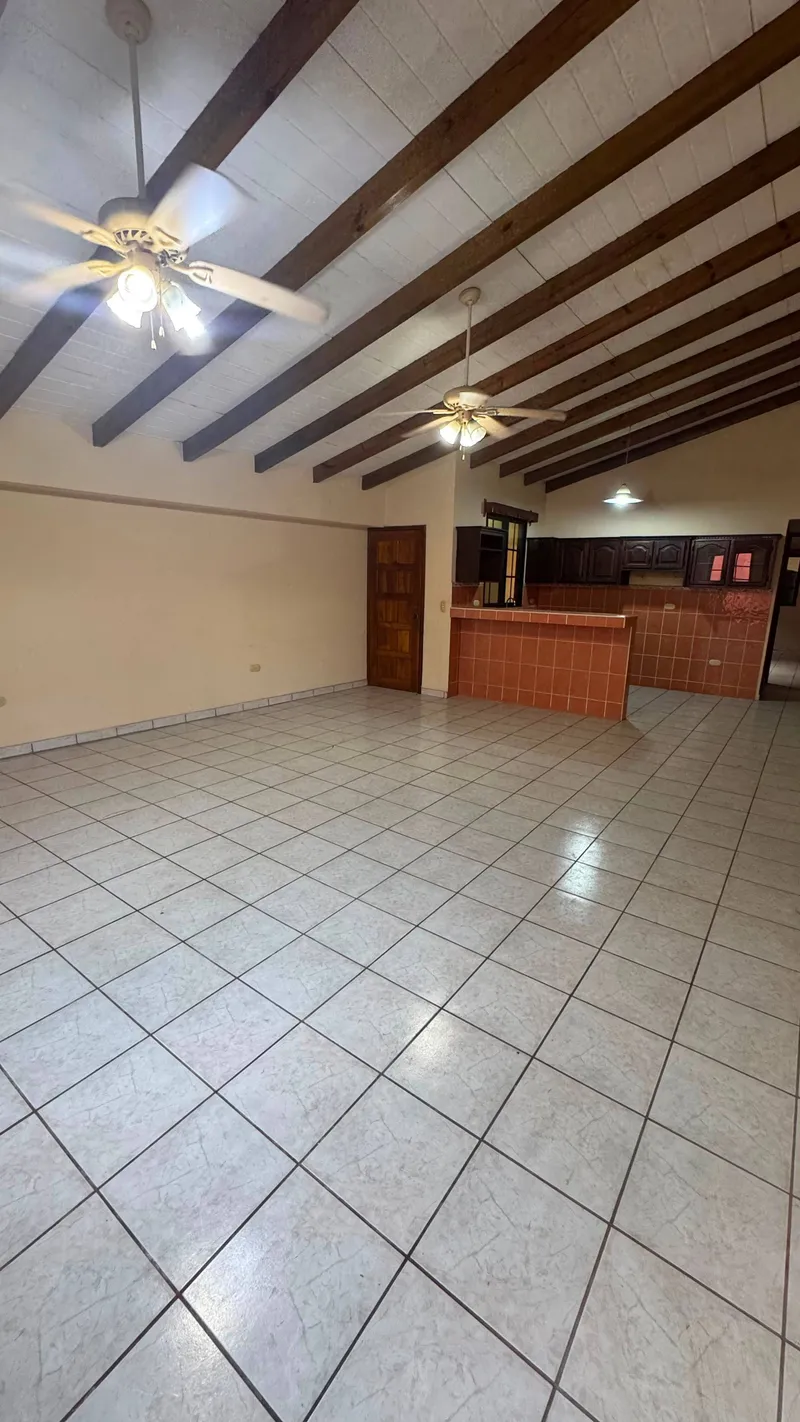 Foto 2 de SE VENDE PROPIEDAD COMERCIAL EN SECTOR MACKAY, San Pedro Sula