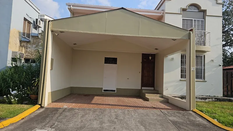 Foto 1 de RENTA DE CASA EN JARDINES DEL VALLE, San Pedro Sula