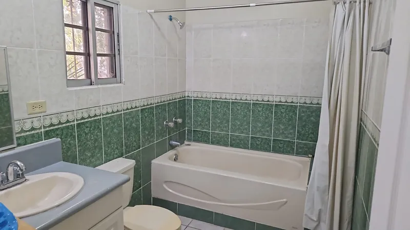 Foto 4 de RENTA DE CASA EN JARDINES DEL VALLE, San Pedro Sula