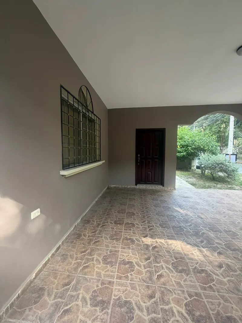 Foto 6 de VENTA DE CASA EN RESIDENCIAL VILLAS PARAISO, San Pedro Sula