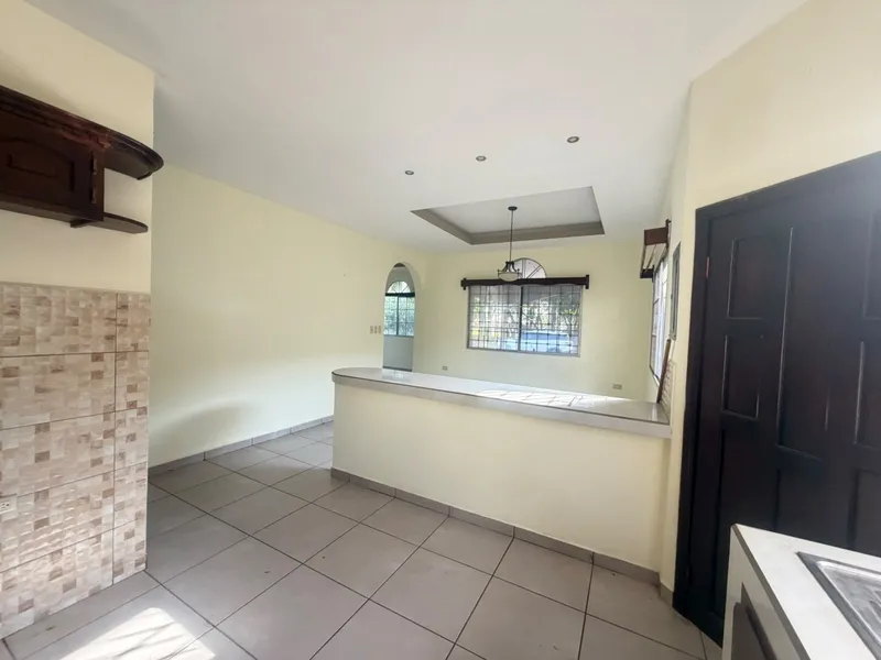 Foto 4 de VENTA DE CASA EN RESIDENCIAL VILLAS PARAISO, San Pedro Sula