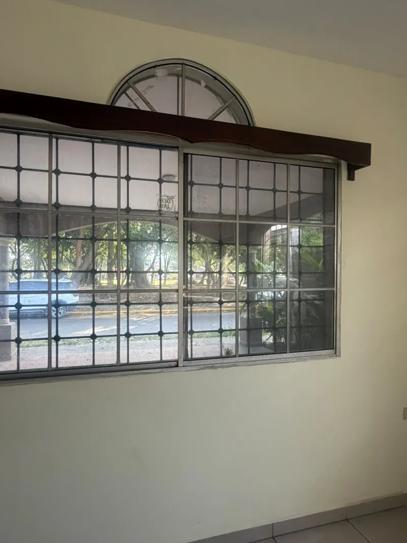 Foto 5 de VENTA DE CASA EN RESIDENCIAL VILLAS PARAISO, San Pedro Sula