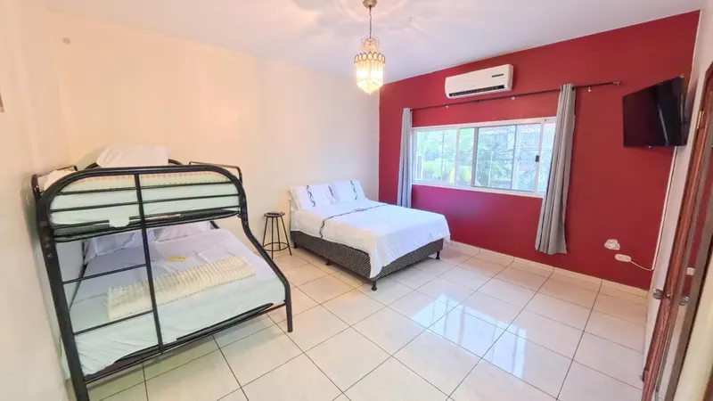 Foto 3 de SE RENTA TOWNHOUSE EN RES. SAN JOSE DEL PEDREGAL, San Pedro Sula