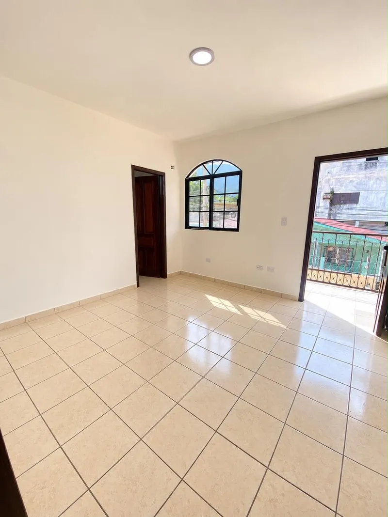 Foto 2 de EN VENTA COMPLEJO DE TRES TOWNHOUSES, San Pedro Sula