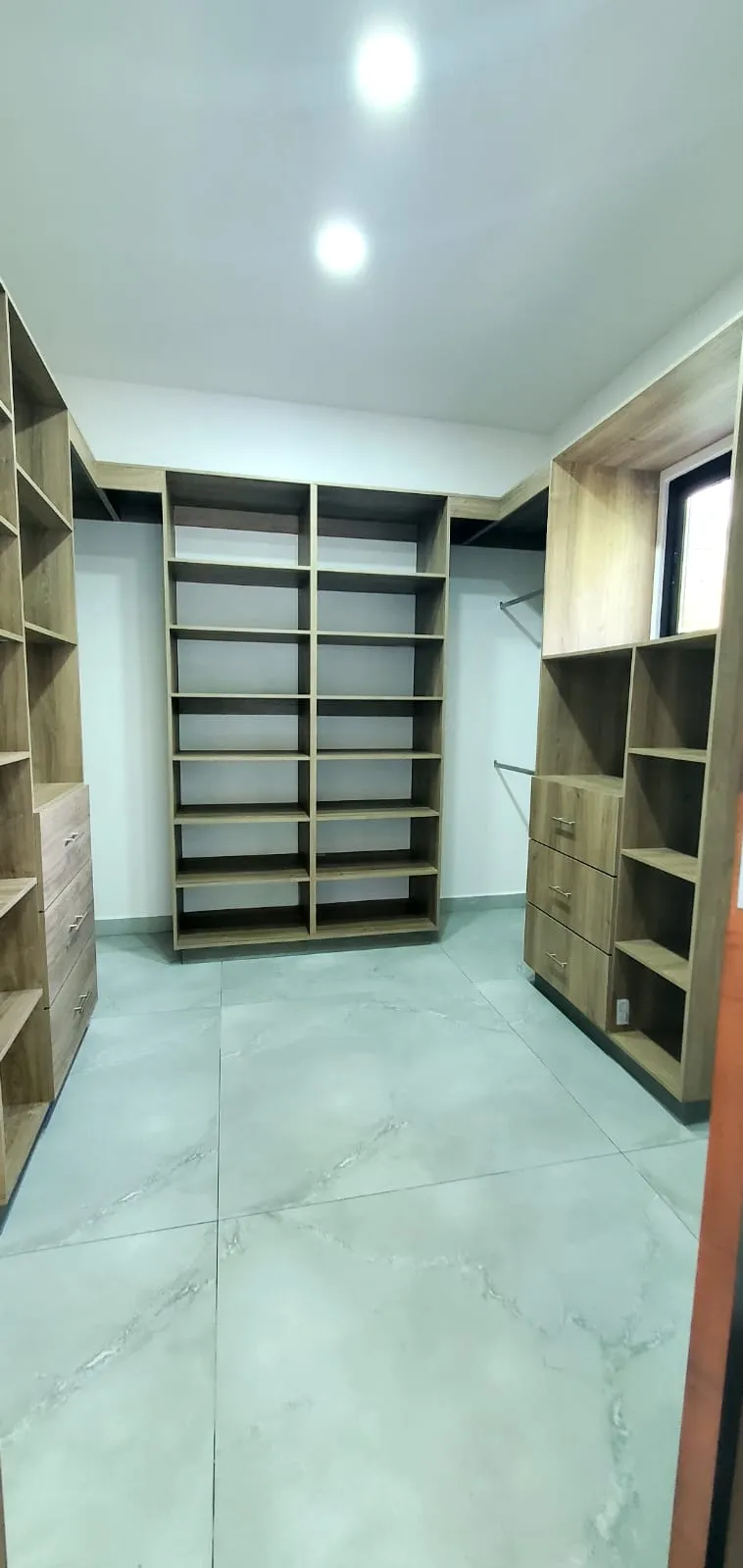 Foto 3 de SE VENDE CASA NUEVO EN CIUDAD JARAGUA, San Pedro Sula