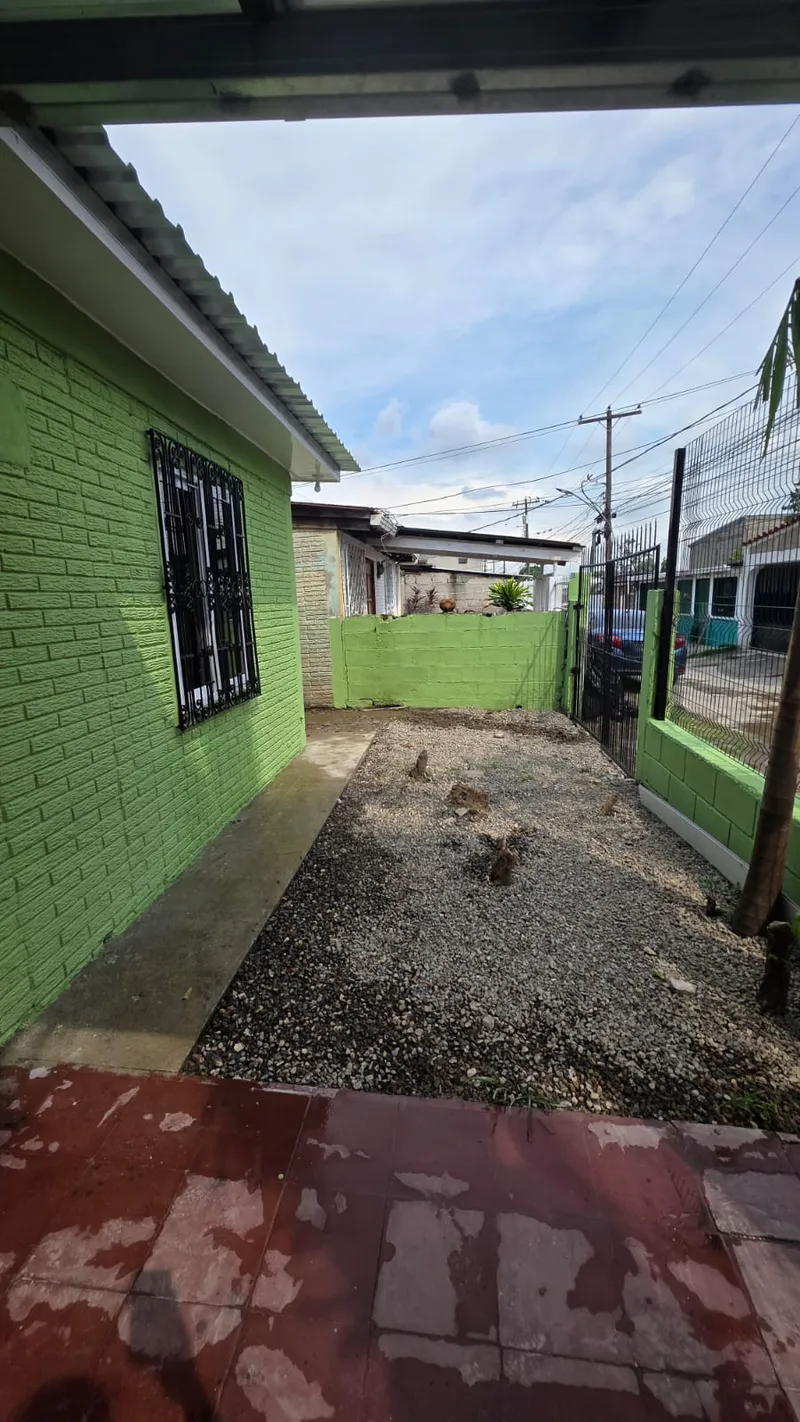 Foto 10 de SE VENDE CASA EN MONTEFRESCO OESTE, San Pedro Sula
