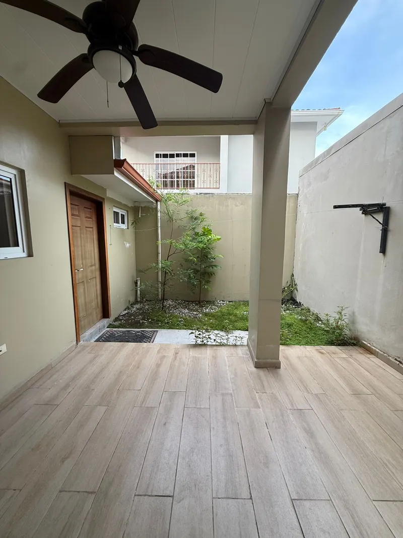 Foto 10 de SE ALQUILA CASA EN RES. VILLAS SAN ANTONIO, San Pedro Sula