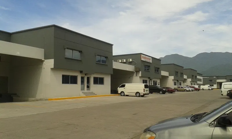 Foto 1 de SE ALQUILA BODEGA EN COMPLEJO SAN BERNARDO, San Pedro Sula