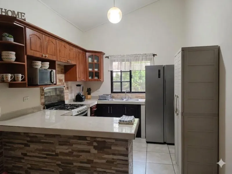 Foto 6 de SE VENDE CASA EN RESIDENCIAL VILLAS PARAISO, San Pedro Sula