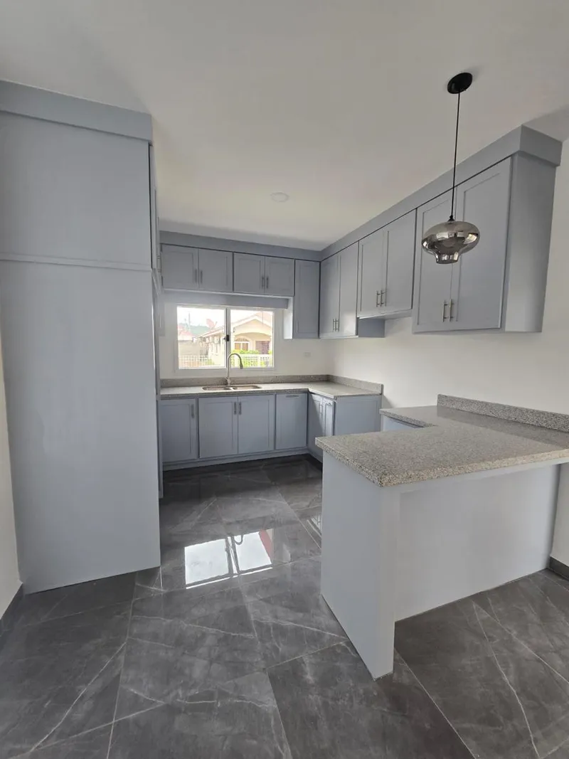 Foto 7 de SE VENDE CASA EN RESIDENCIAL GIRONA, San Pedro Sula