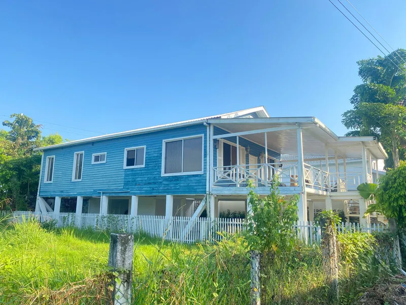 Foto 1 de SE VENDE CASA DE PLAYA EN TELA ATLANTIDA,