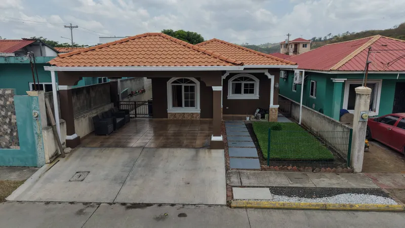 Foto 9 de SE VENDE CASA EN VILLAS VALENCIA, San Pedro Sula