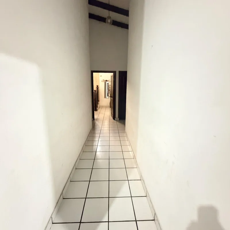 Foto 2 de SE VENDE CASA EN COL. SAN CARLOS DE SULA, San Pedro Sula