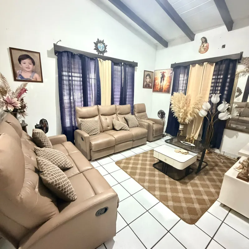 Foto 1 de SE VENDE CASA EN COL. SAN CARLOS DE SULA, San Pedro Sula