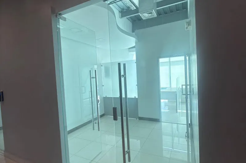 Foto 2 de SE ALQUILA OFICINA EN PASEO PROCERES, San Pedro Sula