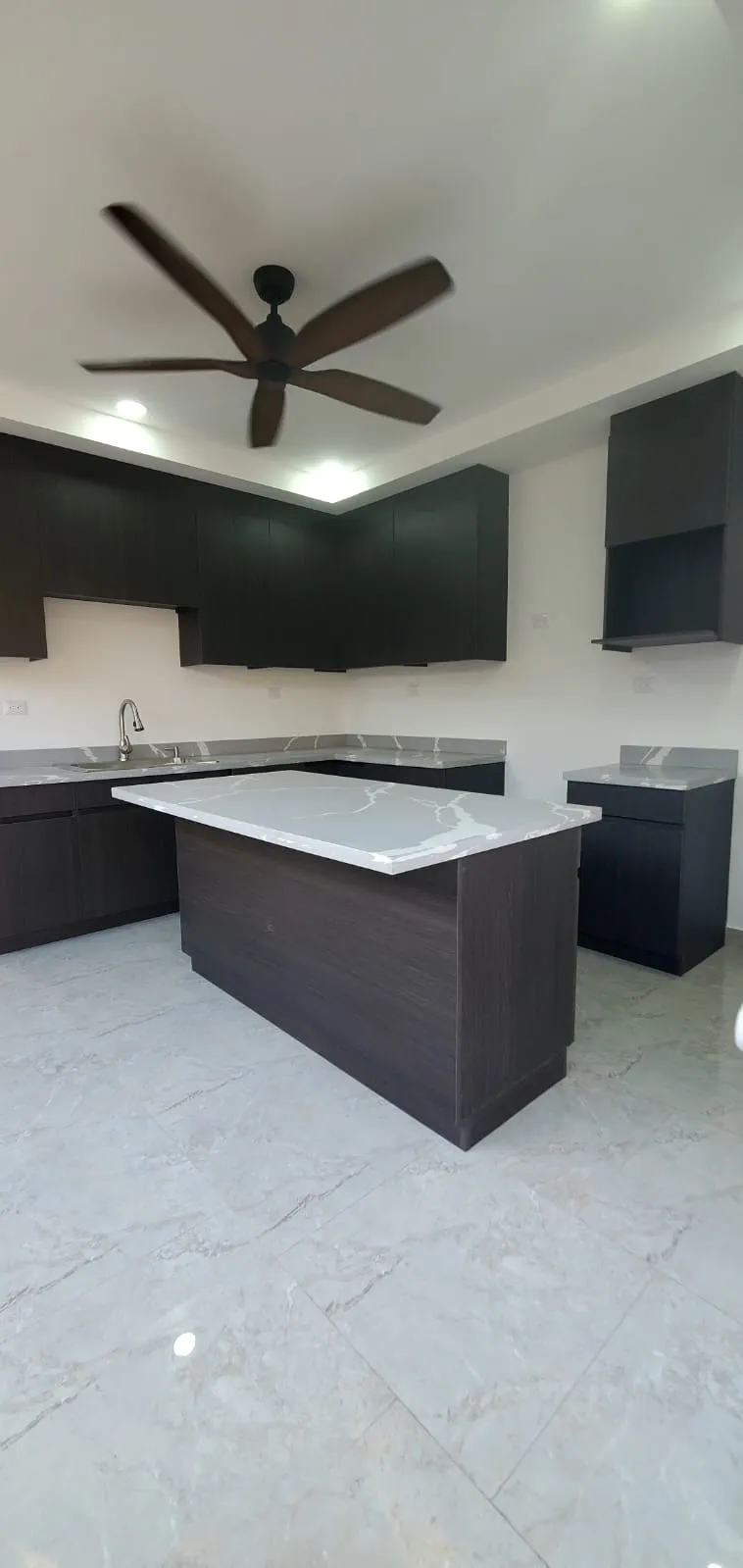 Foto 3 de SE RENTA TOWNHOUSE EN LA SITRATHEL, San Pedro Sula
