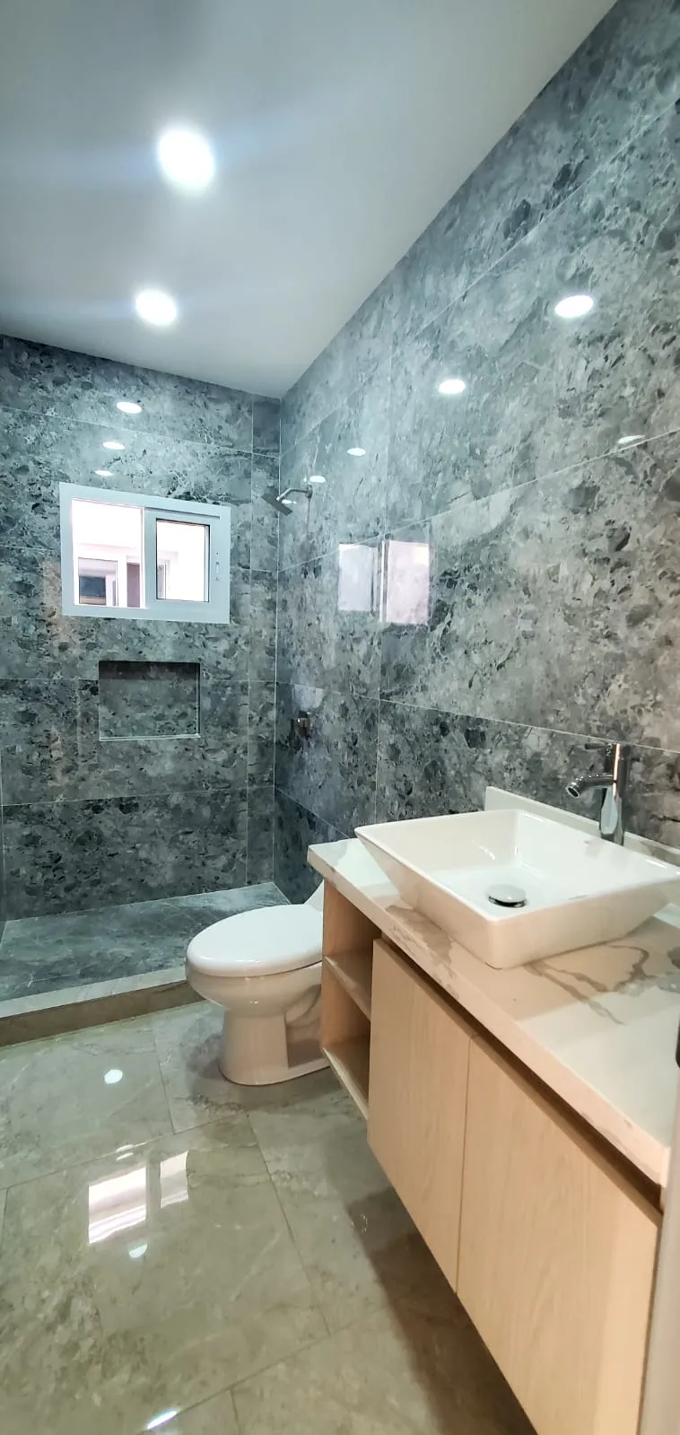 Foto 5 de SE RENTA TOWNHOUSE EN LA SITRATHEL, San Pedro Sula