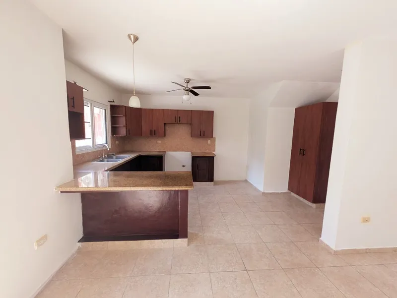 Foto 3 de EN VENTA CASA EN RESIDENCIAL LAS MERCEDES, San Pedro Sula